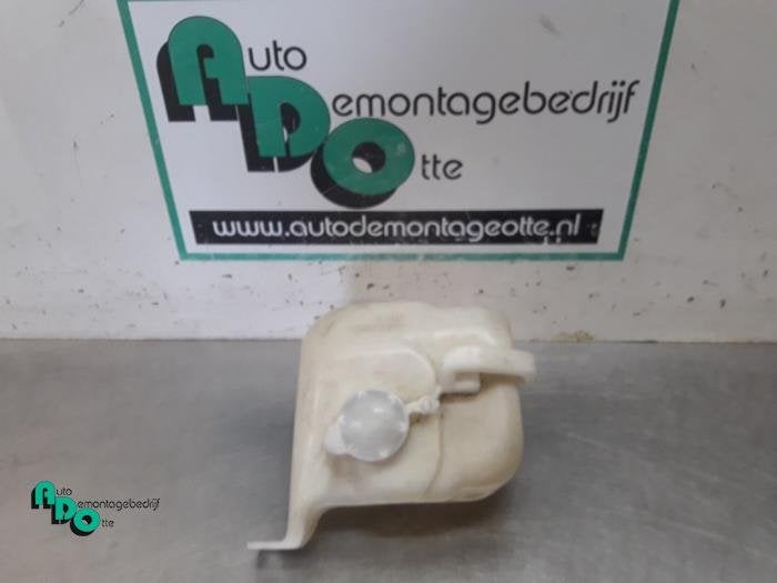 Réservoir d'expansion d'un Mazda MX-5 (MX-5 NB 98-), -, 3 mois de garantie, Mazda, Utilisé