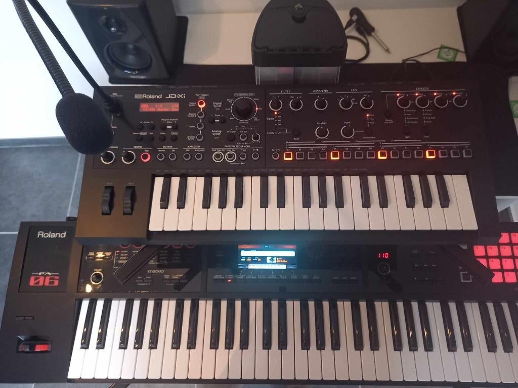 Synthé roland jdxi, Muziek en Instrumenten, Ophalen, Roland, Midi-aansluiting, Overige aantallen