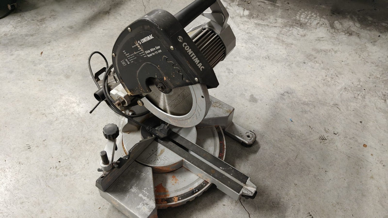 Scie à tronçonner Contimac TZ-300, Bricolage & Construction, Enlèvement, Utilisé, Contimac, 1200 watts ou plus