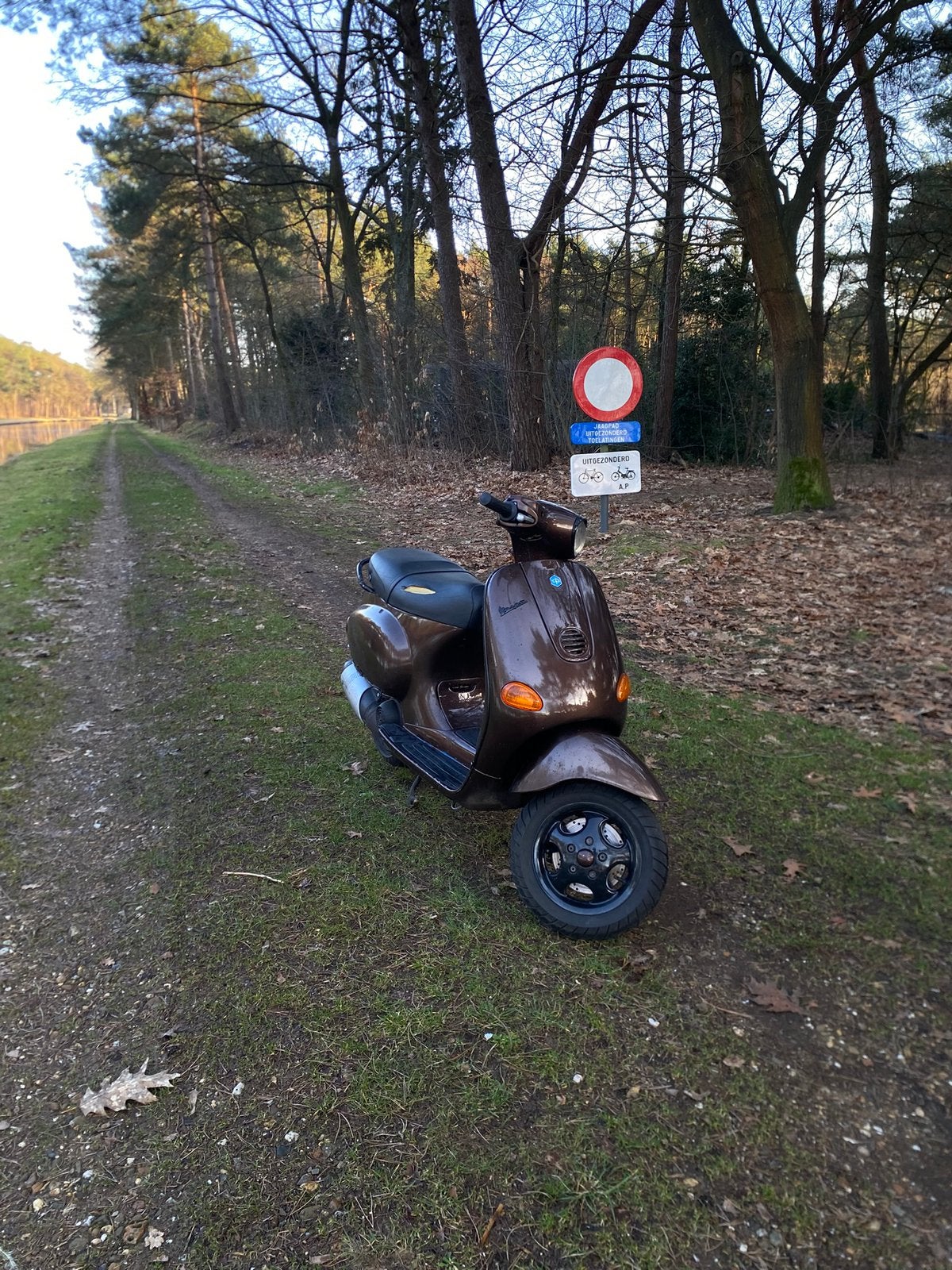 Vespa et2, Fietsen en Brommers, Scooters | Piaggio, Ophalen, Zo goed als nieuw, Zip