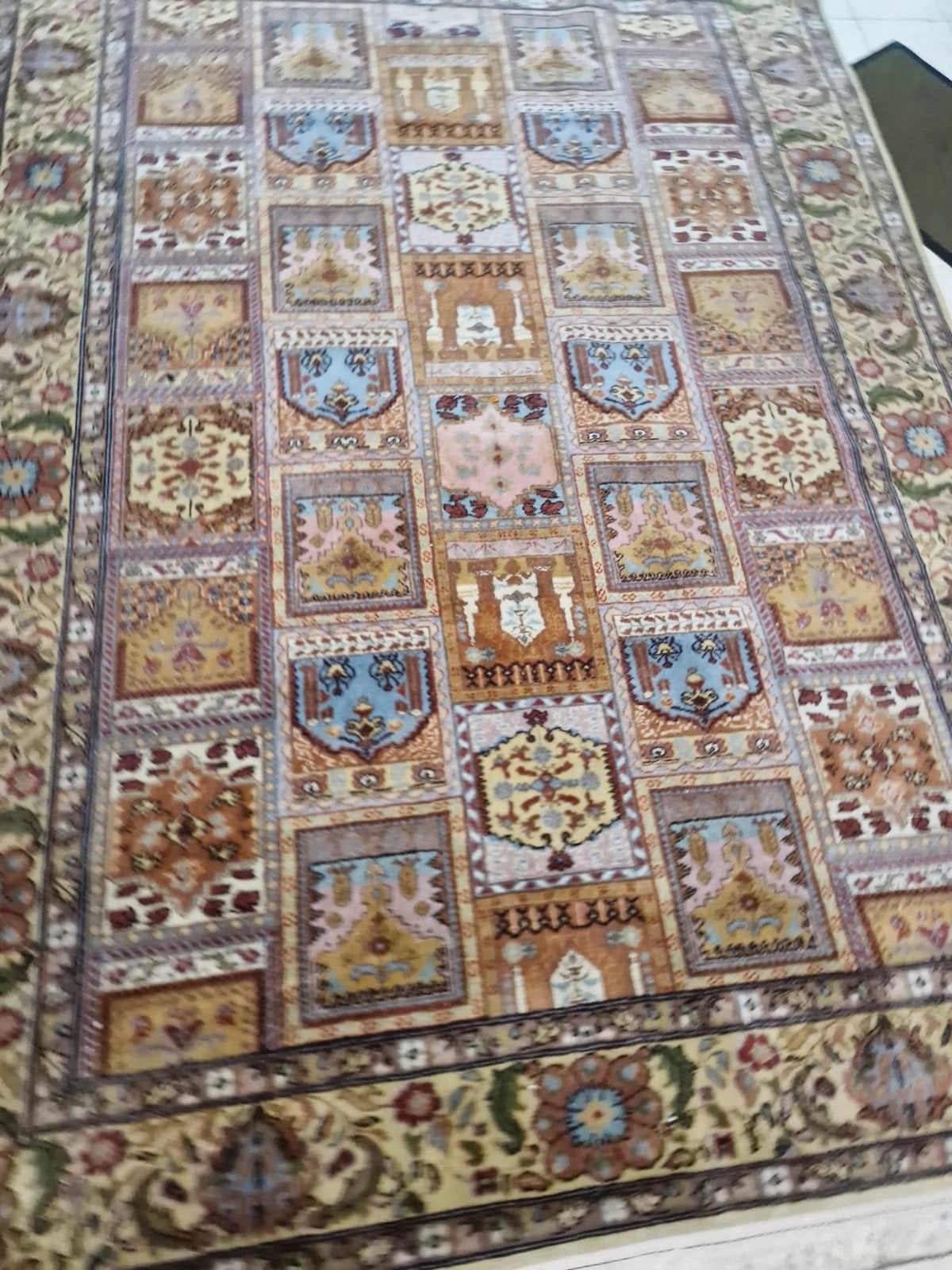 tapis fait main en bonne état, Maison & Meubles, Enlèvement ou Envoi