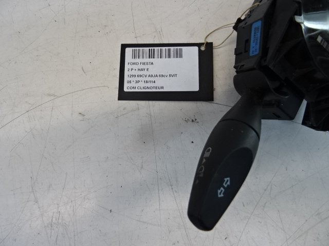KNIPPERLICHTSCHAKELAAR Fiesta 5 (JD / JH) (1S7T-13335-AE), Gebruikt, Henry-Ford-Straße  1
50735  Köln, DE, Ford-Werke GmbH, Kunden@ford.com
