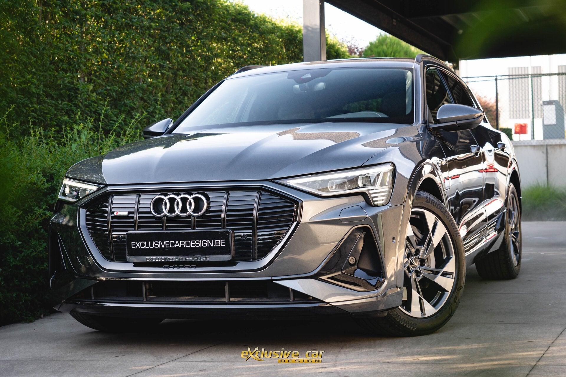 Audi e-tron 55 quattro S Line, Autos, Audi, Argent ou Gris, 408 ch, Euro 6, https://public.car-pass.be/vhr/67e3b3af-7c9f-47f7-974c-6496fe3189f5