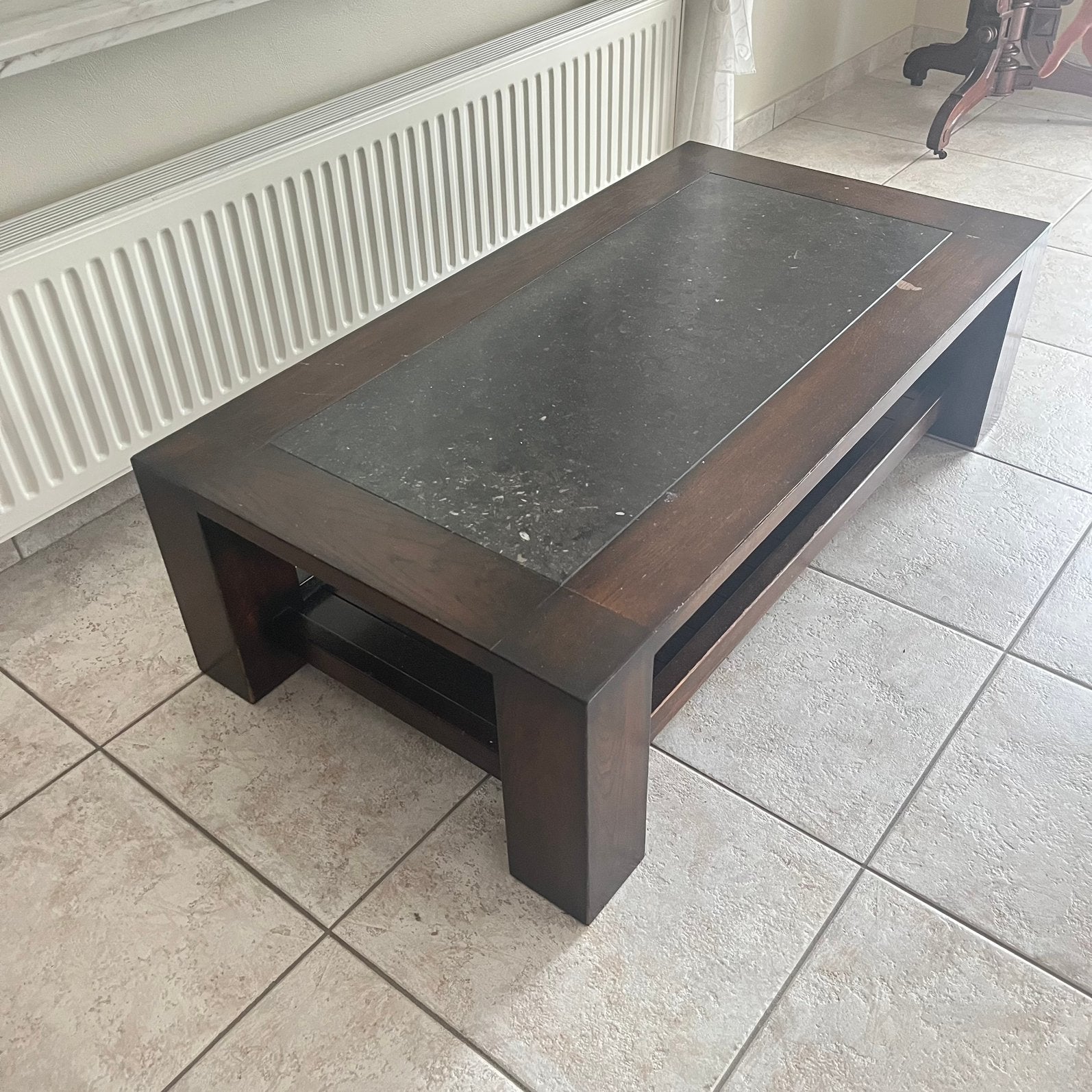 Mooie zware salontafel met marmeren blad, Huis en Inrichting, Ophalen, Zo goed als nieuw