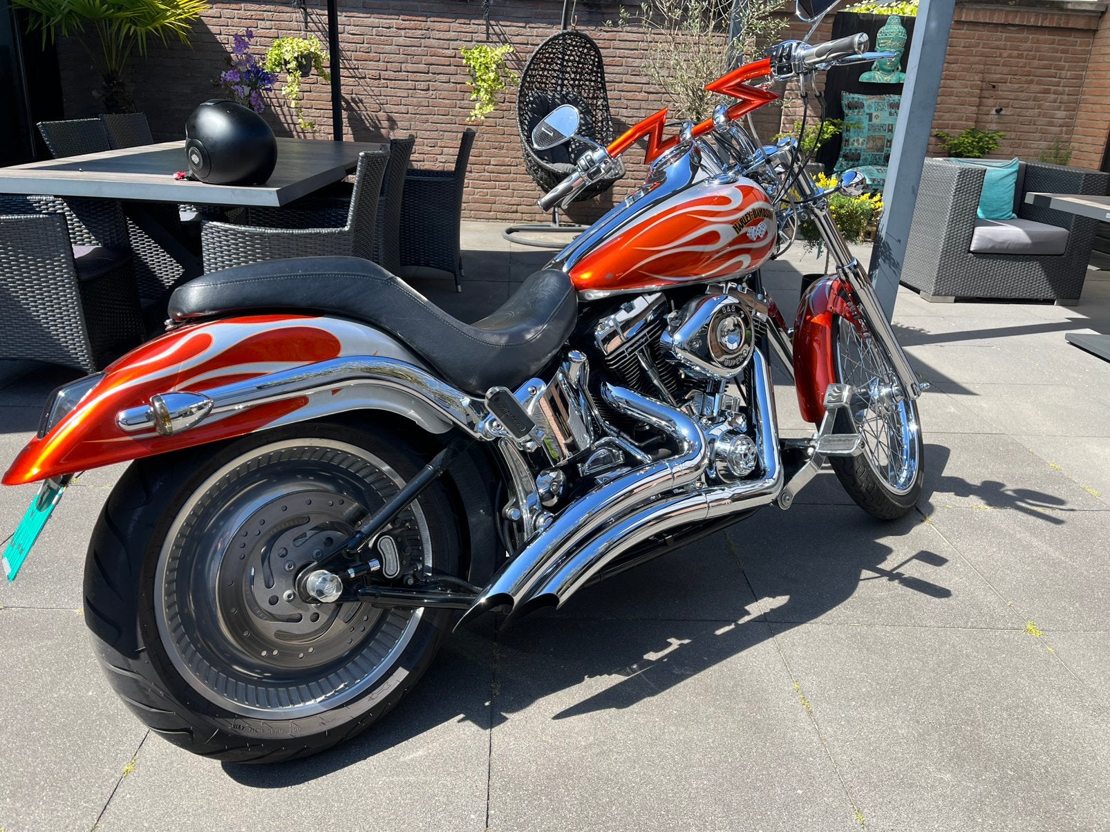 Harley FXSTD. Deuce Screamin Eagle uitvoering, Entreprise