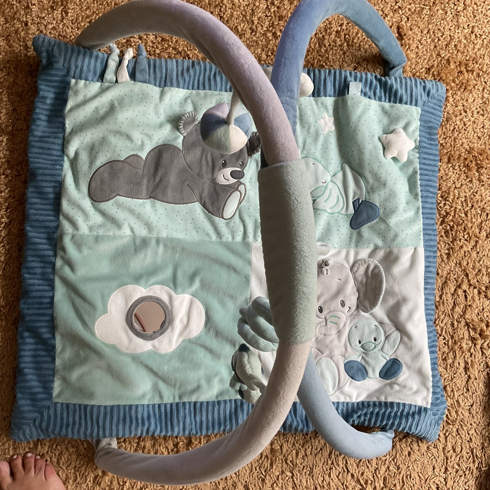 Tapis de jeu Nattou, Enfants & Bébés, Jouets | Vêtements de jeu, Enlèvement, Comme neuf