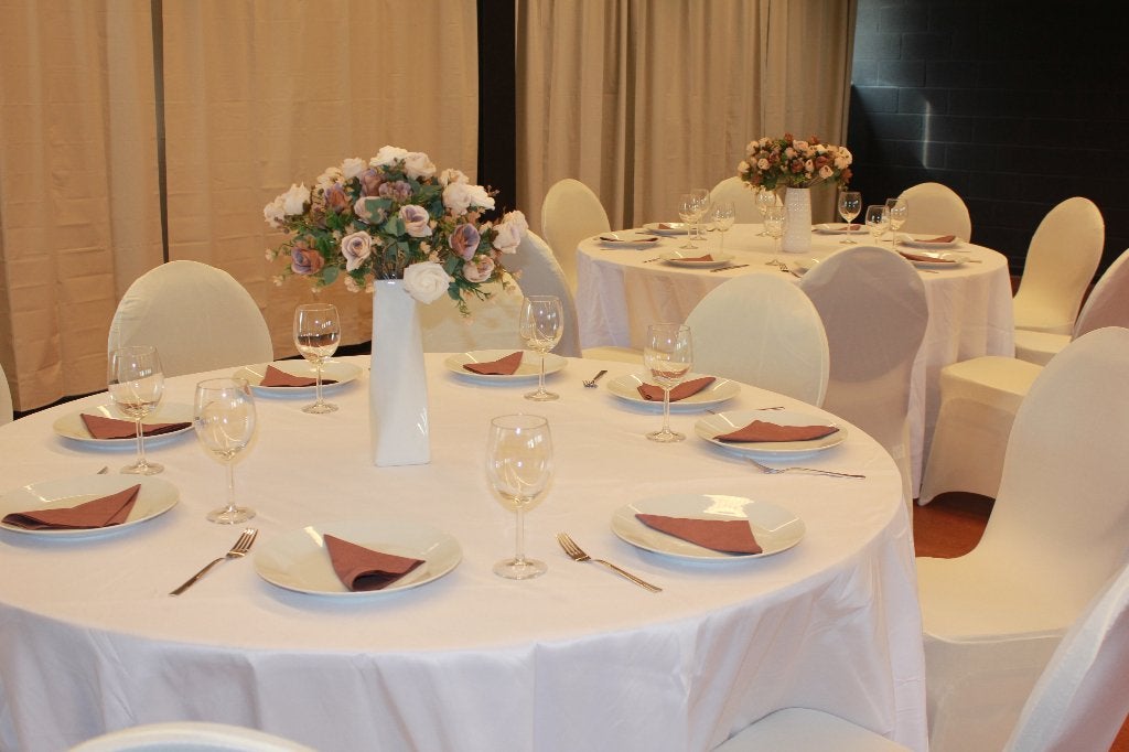 Salle événementielle ( fêtes, mariage,anniv, réunion)), Enlèvement ou Envoi, Comme neuf