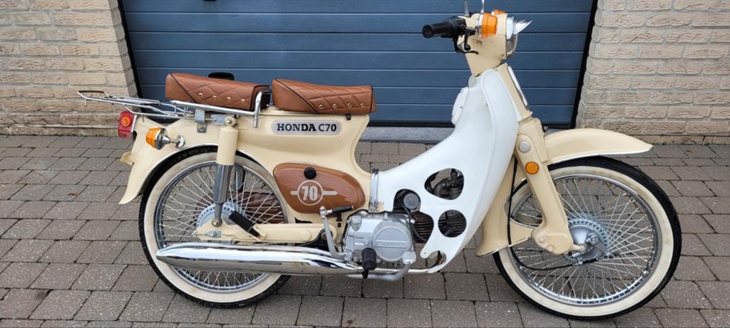 Honda c70   zeer mooi 2900euro, Fietsen en Brommers, Ophalen