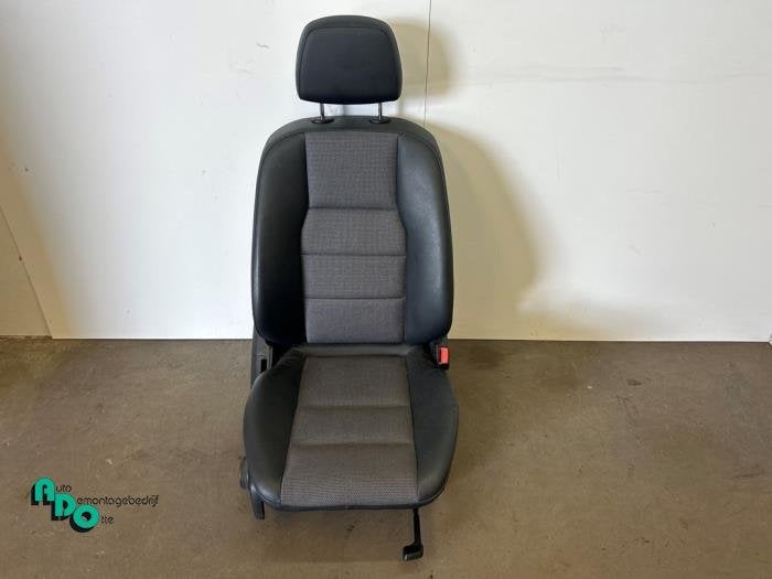 Siège droit d'un Mercedes C-Klasse (C-Klasse 08-), Autos : Pièces & Accessoires, Habitacle & Garnissage, 3 mois de garantie, Utilisé