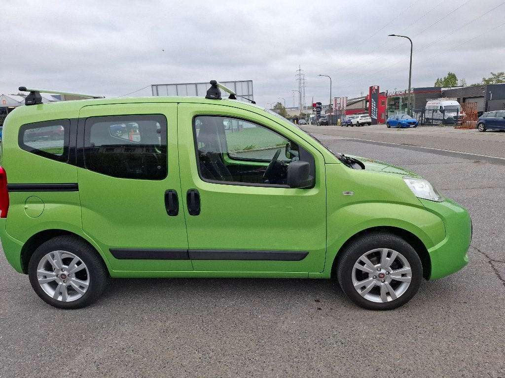 fiat qubo 1400cc essence prêt a immatriculer année 2013, Auto's, Euro 5, 1360 cc, Zwart, 4 cilinders