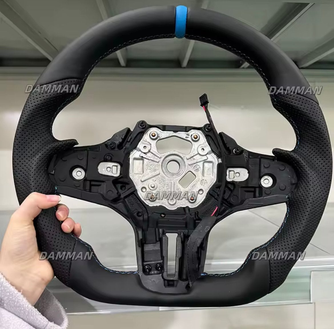 Volant cuir bmw f40 et f44 meplat et douze heure bleue, Autos : Pièces & Accessoires, Enlèvement, Neuf, BMW