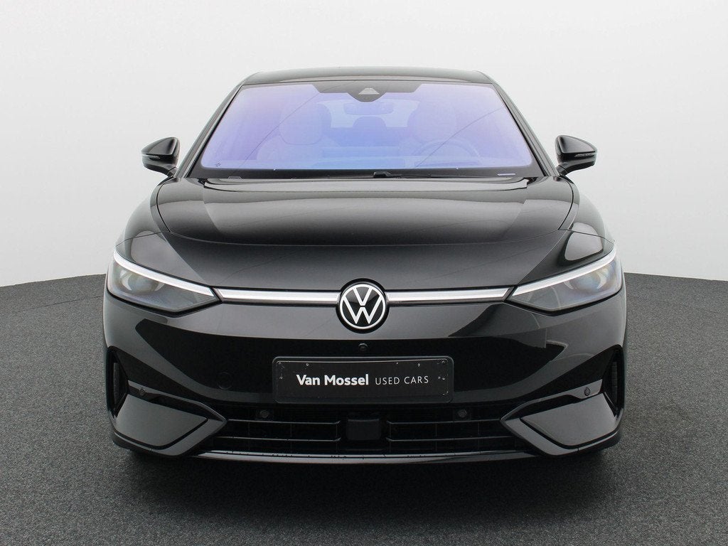 Volkswagen ID.7 77kWh Pro, Auto's, Volkswagen, Automaat, Gebruikt, 82 kWh, Zwart
