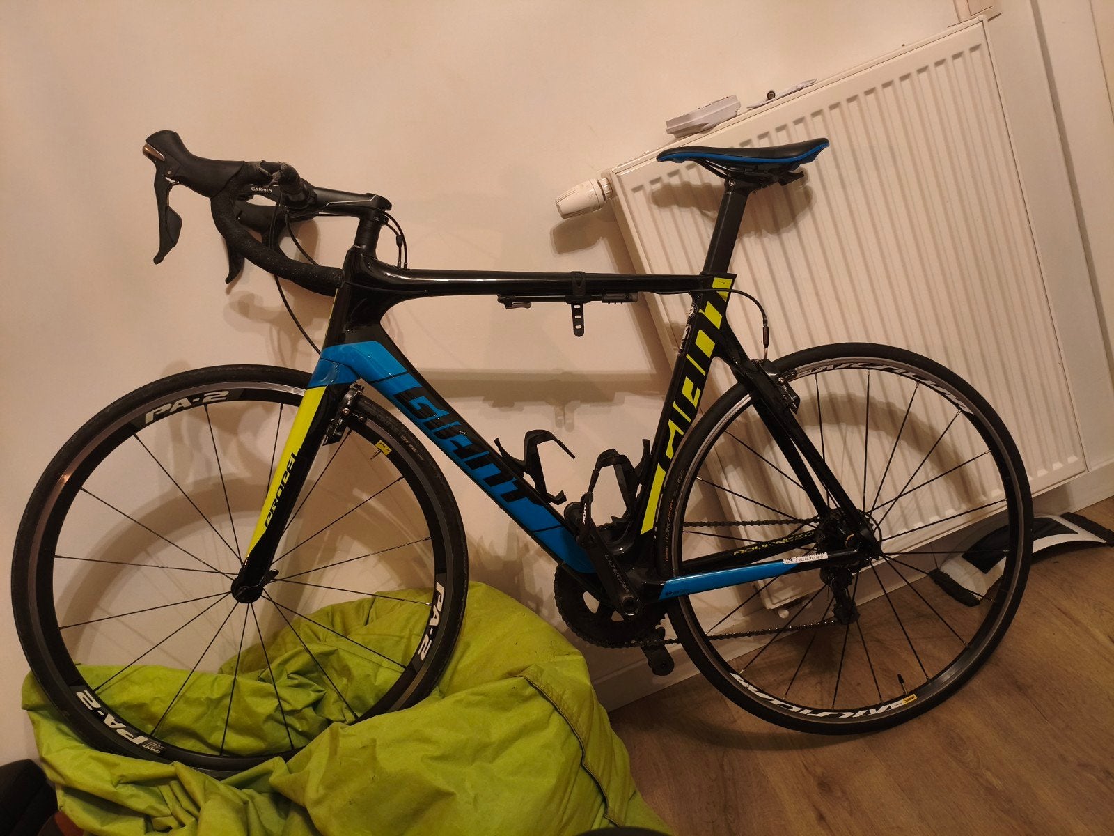 Giant Propel Advanced with extra wheel and trainer, Fietsen en Brommers, Ophalen, Giant