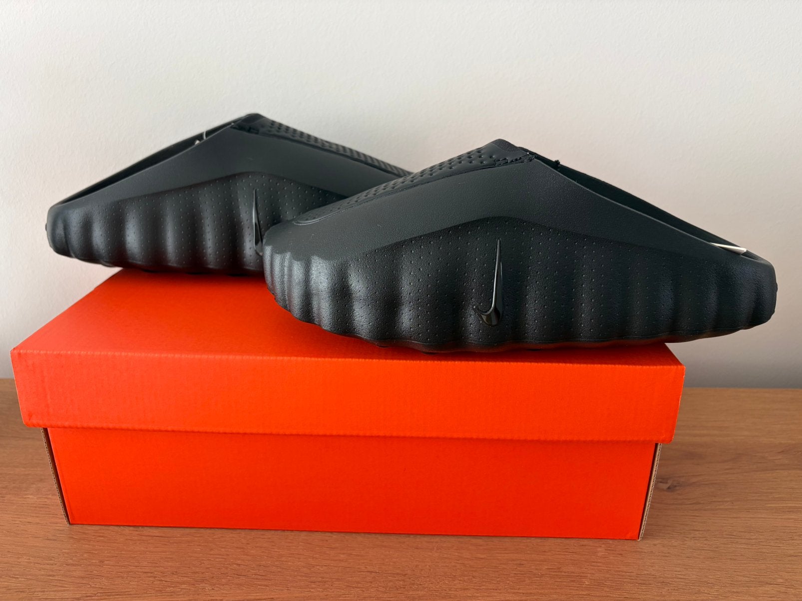 Nike Mind 001, Enlèvement, Neuf, Noir, Sabots