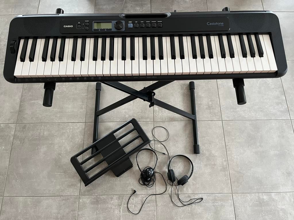Keyboard Casiotone CT-S300 SET, Muziek en Instrumenten, Keyboards, Ophalen, Casio, 61 toetsen, Zo goed als nieuw