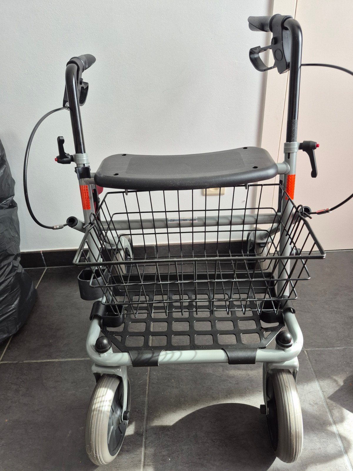 Rollator, Ophalen