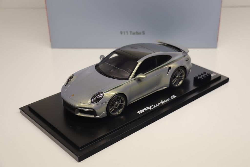 Spark Porsche 911 (992) Turbo S sonderwunsch 1/18, Ophalen of Verzenden