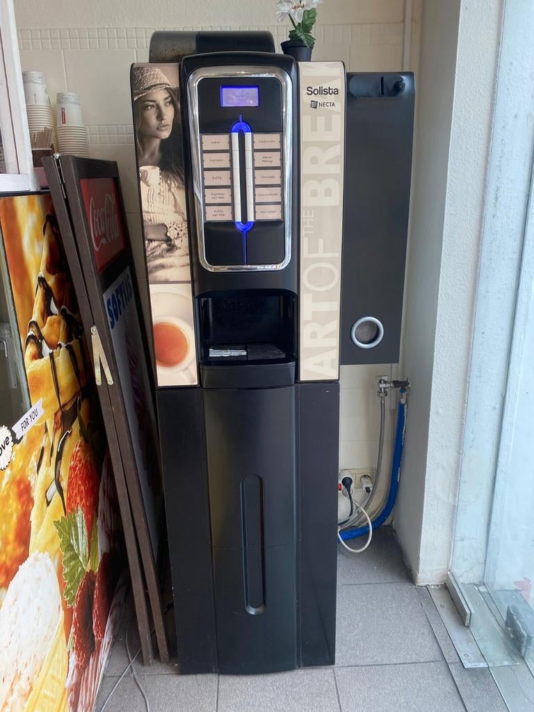 Goedemiddag, wij verkopen onze koffiemachine omdat we meer r, Elektronische apparatuur, Waterkoelers, Ophalen