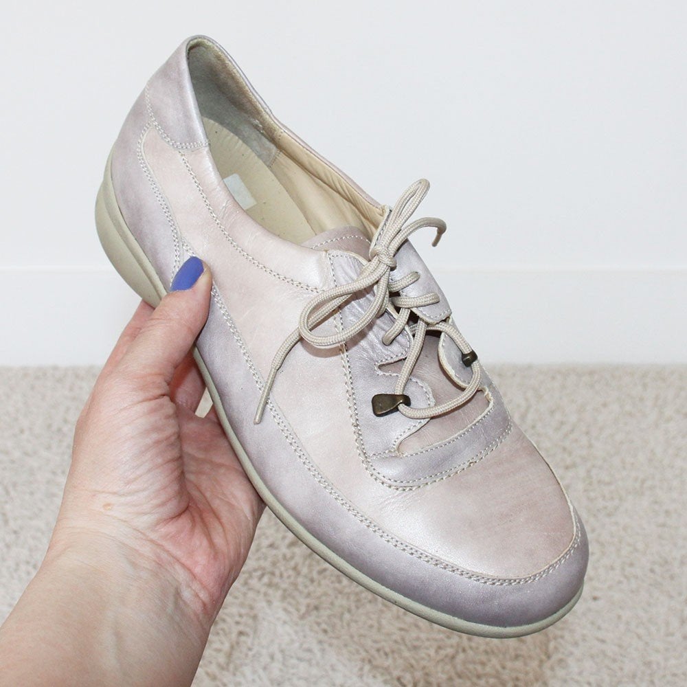 Zeer Mooie Leren Durea Sneakers - 31 (Maat 6½/40) € 85,-, Kleding | Dames, Durea, Verzenden, Beige, Zo goed als nieuw