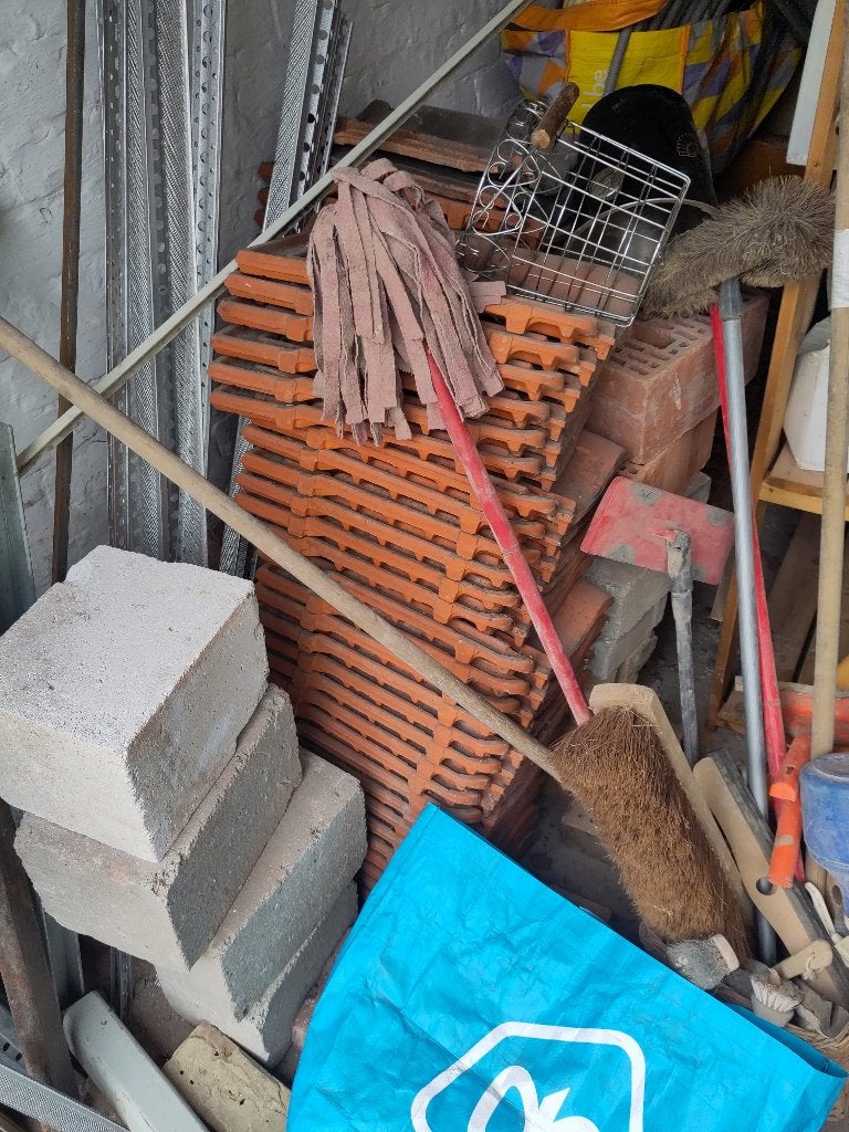 Gratis stenen en dakpannen, Doe-het-zelf en Bouw, Ophalen, Dakpannen