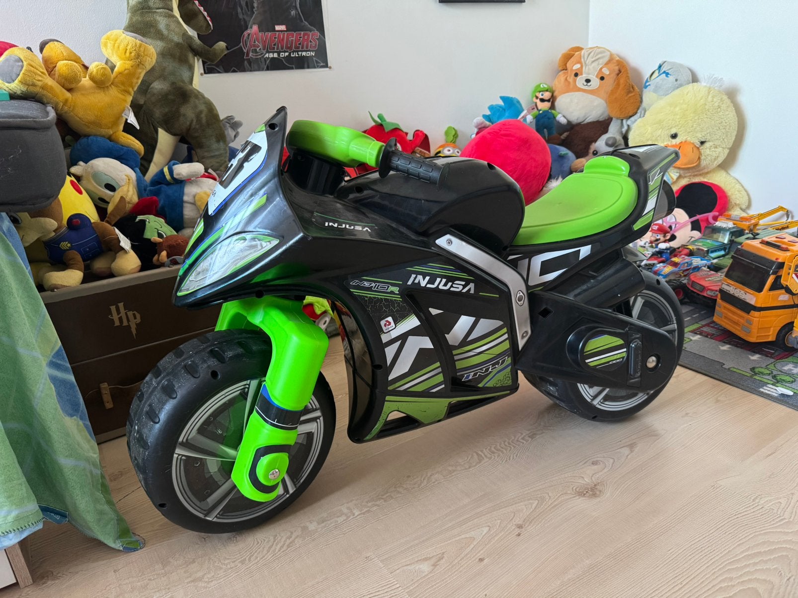 Grote loopmotor Paar tractoren verschillende vrachtwagens,, Ophalen, Zo goed als nieuw