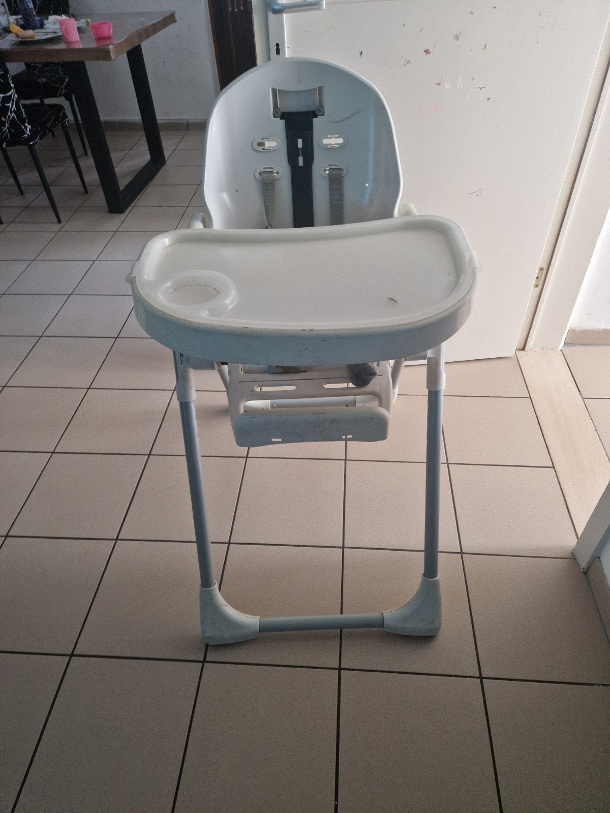 Kinderstoel (voedingsstoel). Gratis., Kinderen en Baby's, Kinderstoelen, Ophalen