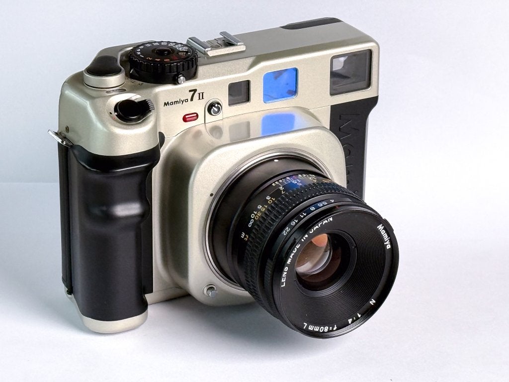 Mamiya 7 II Champagne (gold edition) + 80mm f/4 lens, Enlèvement ou Envoi, Comme neuf, Autres Marques