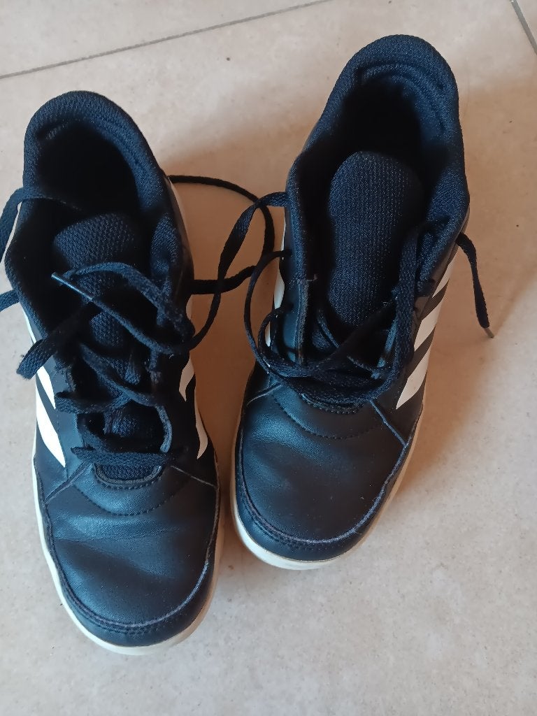 sneakers maat 36 merk adidas, Sport en Fitness, Loopsport en Atletiek, Overige typen, Zo goed als nieuw, Overige sporten, Ophalen