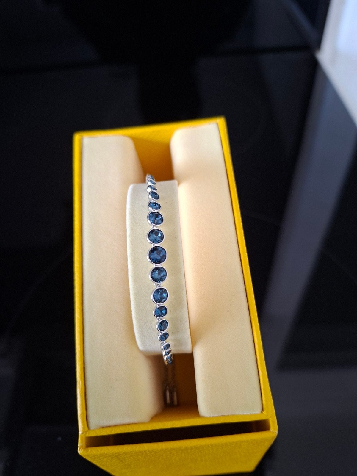 Bracelet Swarovski, Enlèvement ou Envoi
