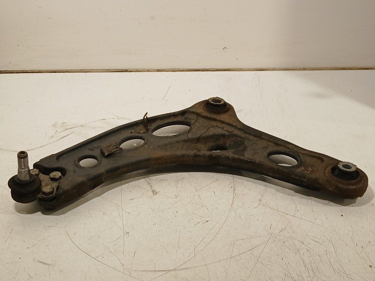 Draagarm links voor Renault Trafic, Auto-onderdelen, Onderdelen@venauto.nl, Van der Ven Autorecycling B.V., Gebruikt, Ettenseweg 76, 4706 PB Roosendaal, The Netherlands