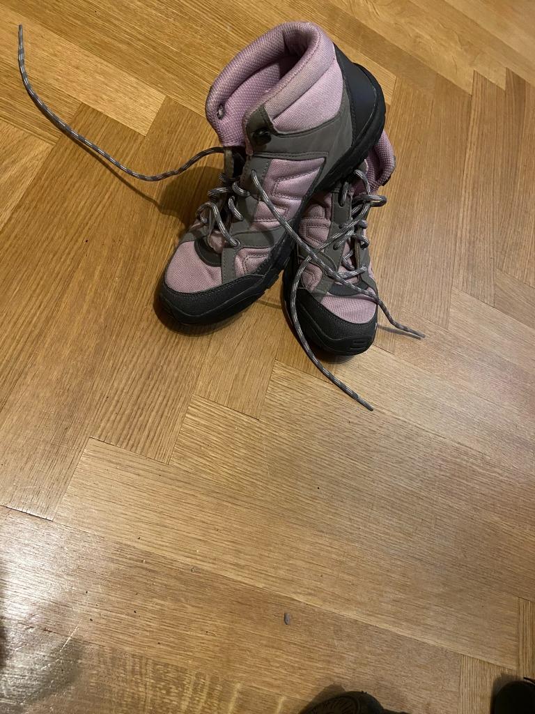Bottines Quechua fille Pointure 35 roses, Kinderen en Baby's, Kinderkleding | Schoenen en Sokken, Ophalen, Quechua, Meisje, Schoenen