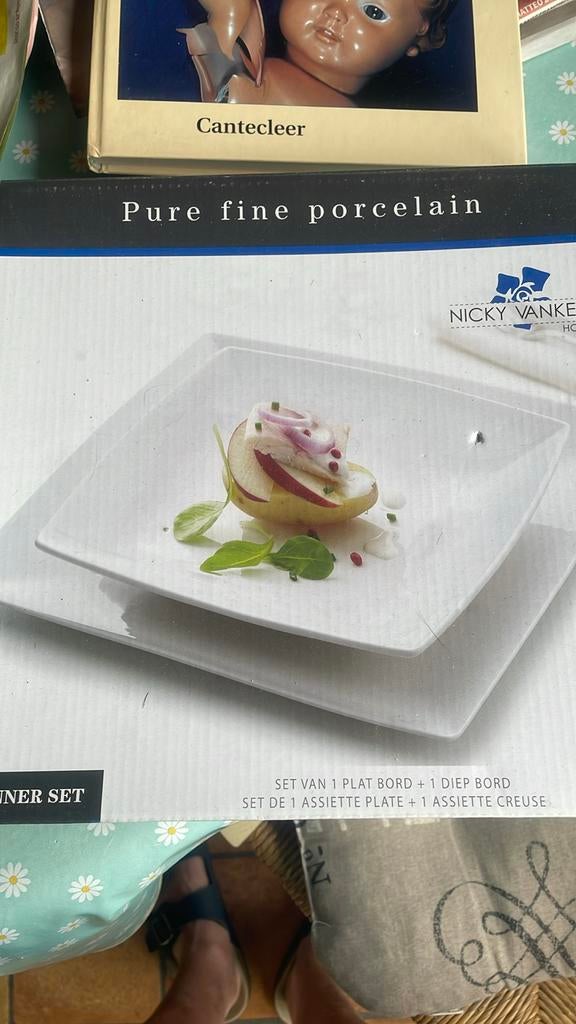 Porcelaine fine pure Nicky Vankets Home, Uni, Assiettes(s), Enlèvement ou Envoi, Comme neuf