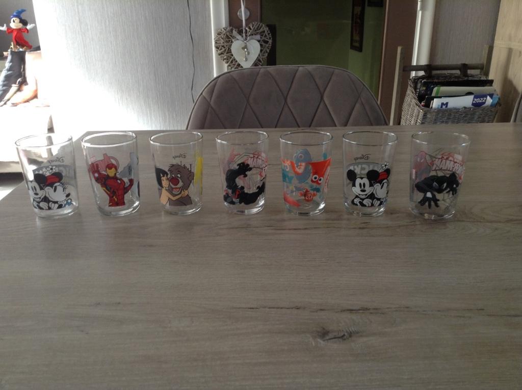 Verres à liqueur Disney différents, Collections, Verres & Petits Verres, Enlèvement ou Envoi, Comme neuf, Verres et Verres à shot