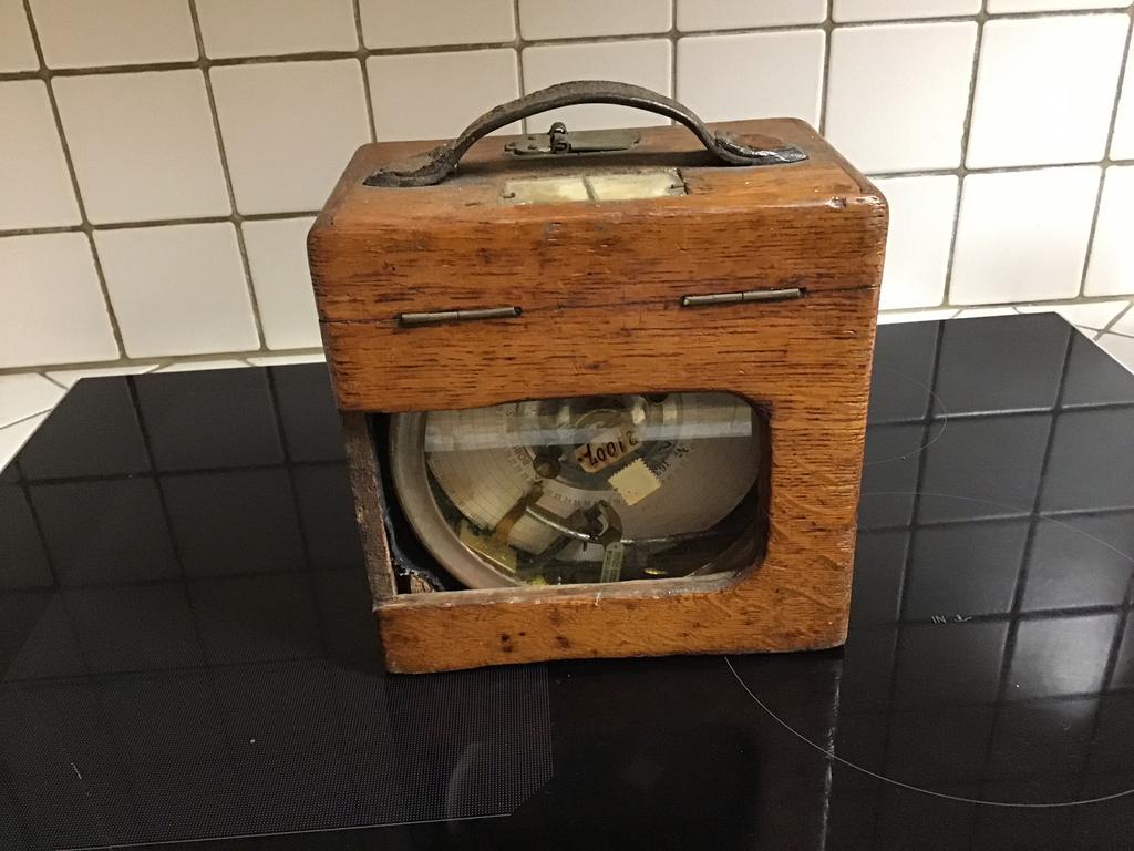 Ancienne horloge pigeon Constateur
