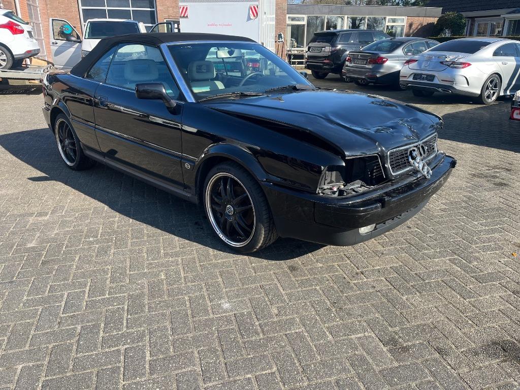 AUDI 90 CABRIO. 2.8 V6. DOMMAGES CAUSÉS PAR LES IMPORTATIONS, Autos, Cuir, Achat, Beige, Entreprise