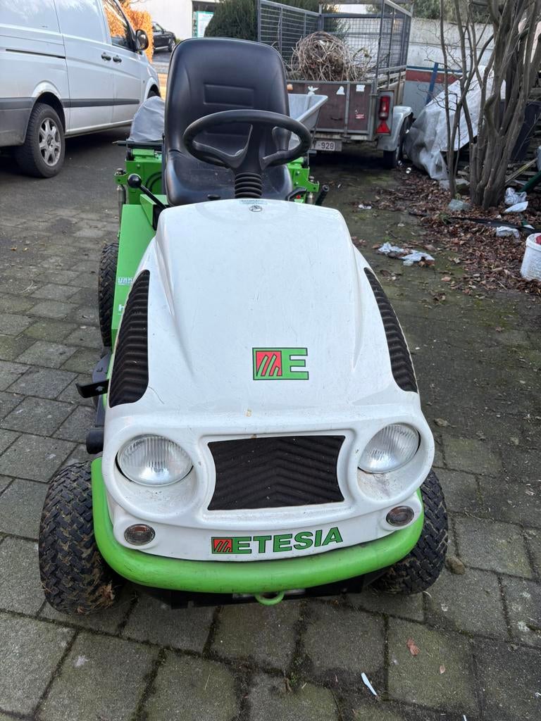 Tracteur de pelouse Etasia, Enlèvement, Comme neuf, Bac de ramassage, 90 à 120 cm