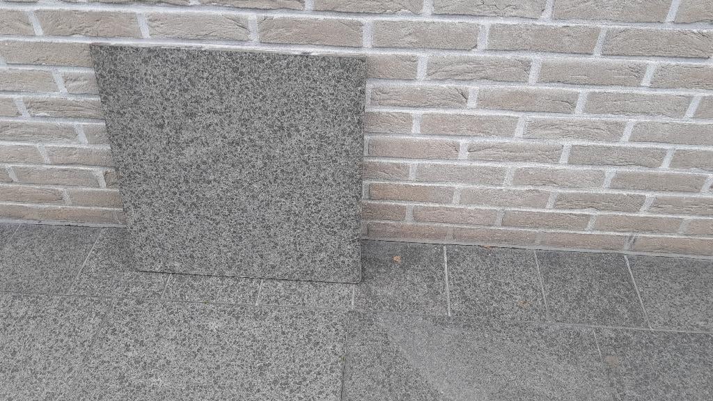 graniettegels 50 x 50 x  2 cm (22 stuks), Tuin en Terras, Ophalen, 5 tot 10 m², Zo goed als nieuw, Natuursteen