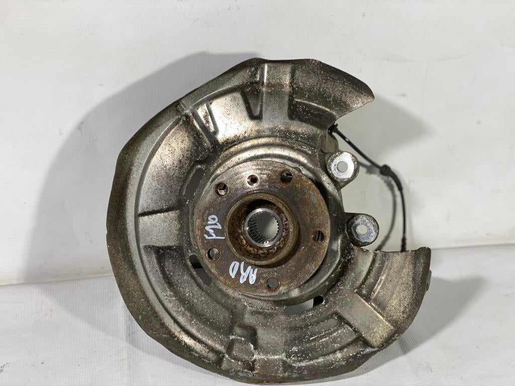 Support de roue arrière droit BMW F10 F11 6793770, Autos : Pièces & Accessoires, Suspension & Châssis, BMW, Utilisé, Enlèvement