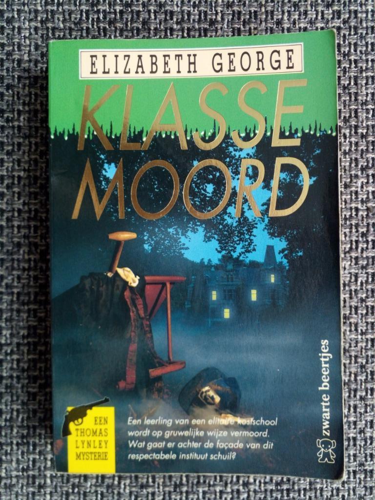 Elizabeth George - Klassemoord (Thomas Lynley) - 4 ex, Boeken, Detectives, Gelezen, Ophalen of Verzenden