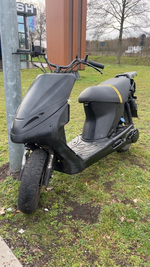 Hyosung  rush chalenger, Fietsen en Brommers, Ophalen, Zo goed als nieuw