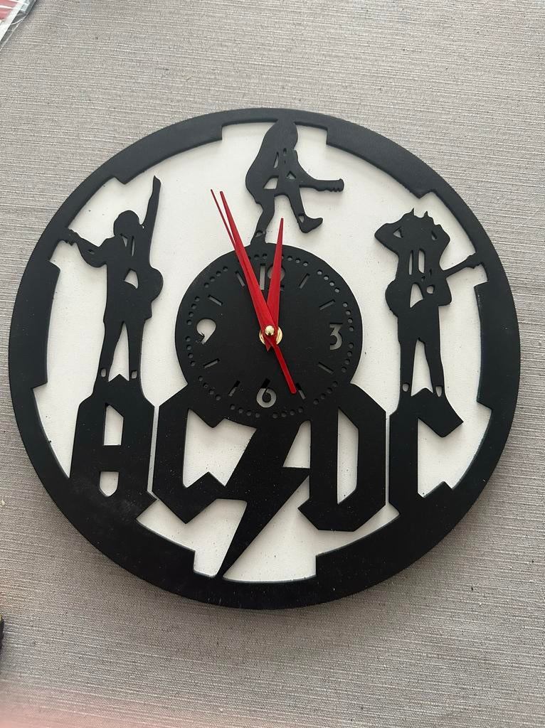 AC/DC-klok, Ophalen of Verzenden, Zo goed als nieuw