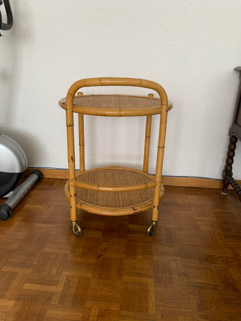Serveersterstafel van rotan/bamboe in zeer goede staat, Ophalen, Gebruikt, Rond, Hout