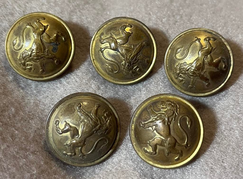 7. LOT 5 anciens BOUTONS MILITAIRES D=2.35 cm, Enlèvement ou Envoi