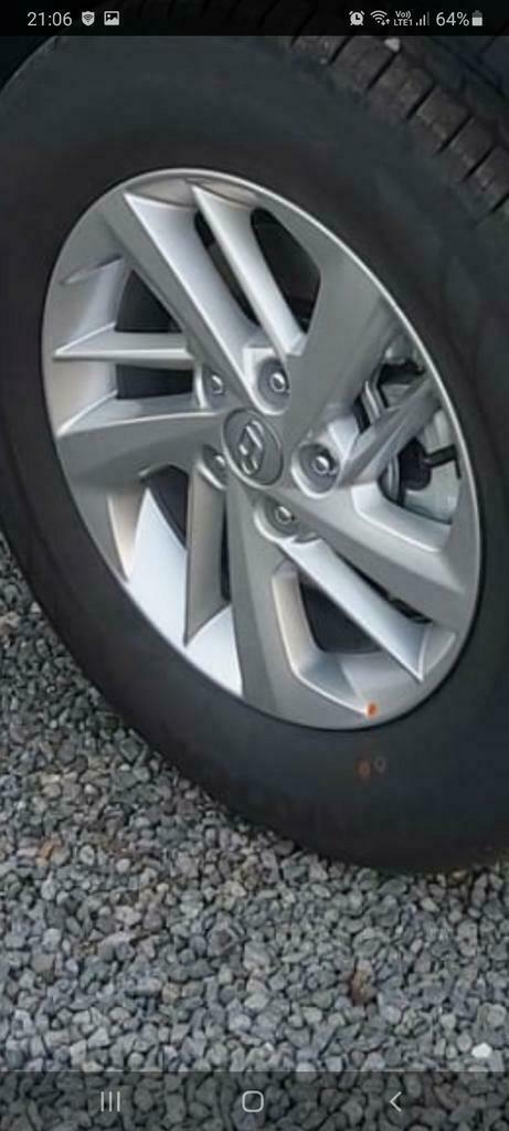 Alu 16 inch velgen met banden Hyundai Tuscon dump prijs, Auto-onderdelen, Banden en Velgen, Ophalen, Gebruikt, 16 inch, Band(en)