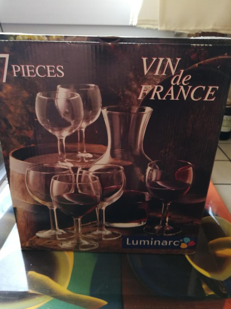 Verres à vin 6x19cl & pichet d'1 litre, Neuf, Uni, Verre ou Verres, Verre