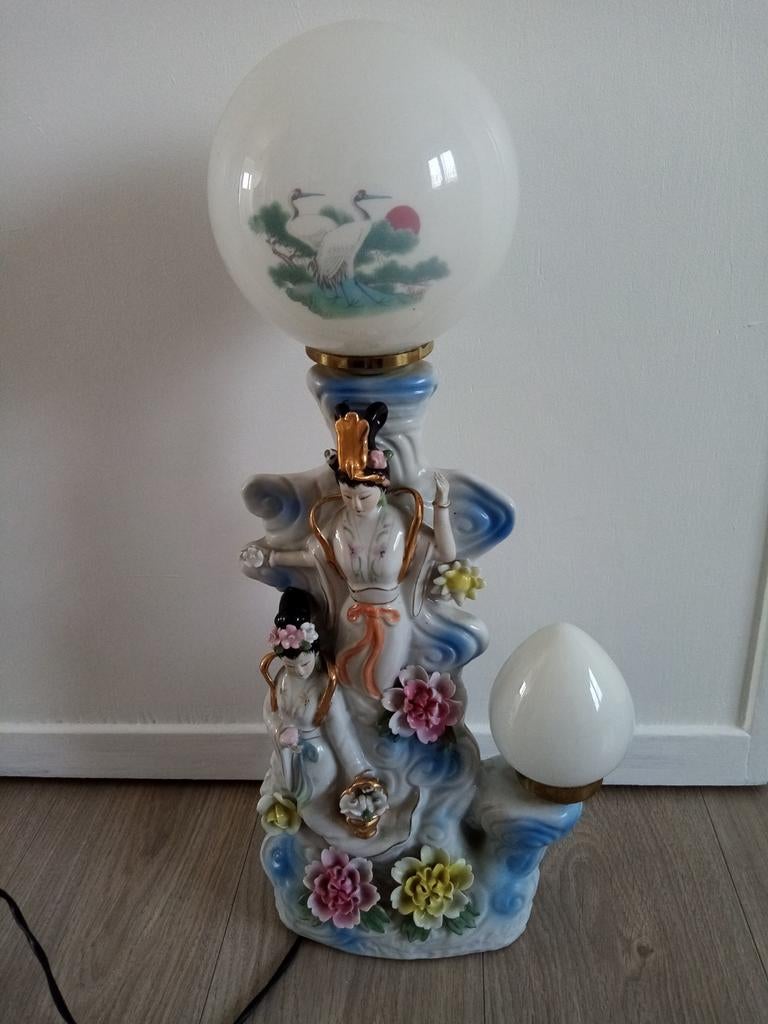 AANRAAKLAMP MET CHINESE FIGUREN, Ophalen, Zo goed als nieuw, Overige materialen, INTEMPOREL