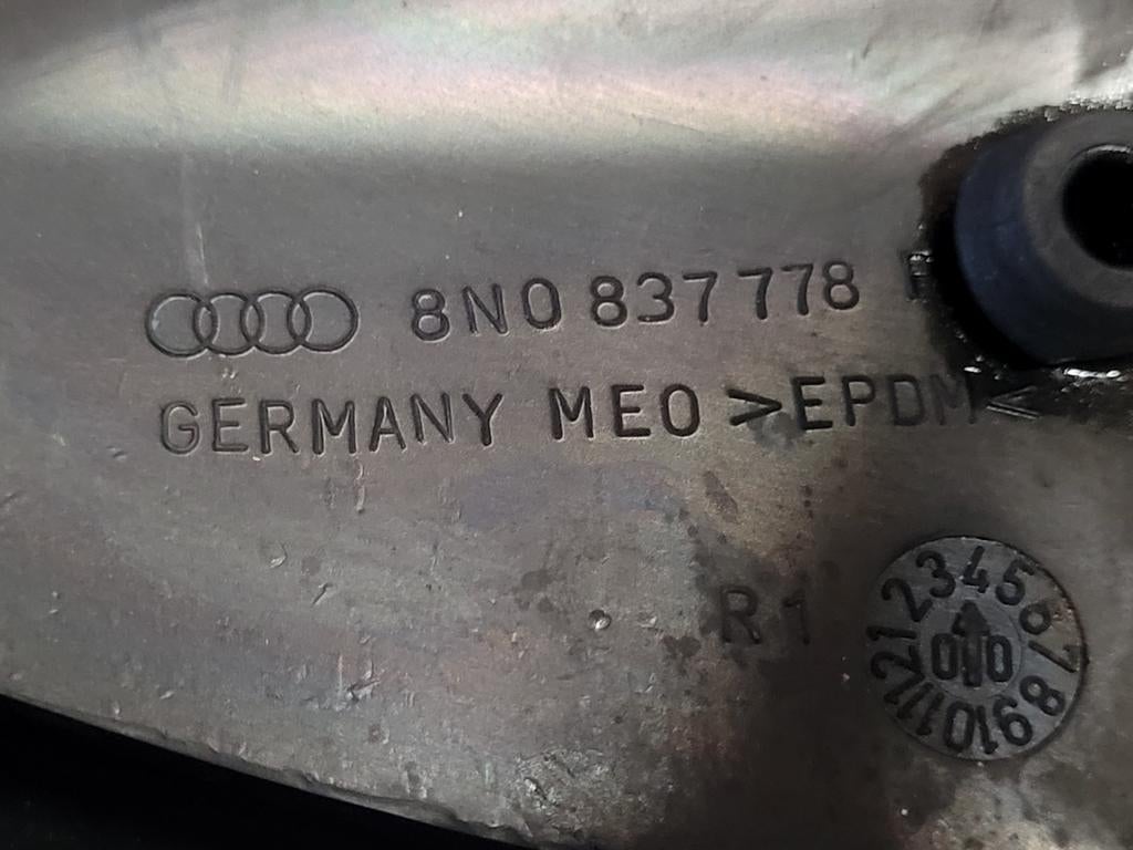 Deurrubber en reflector rechts audi tt mk1, Enlèvement ou Envoi, Utilisé, Audi