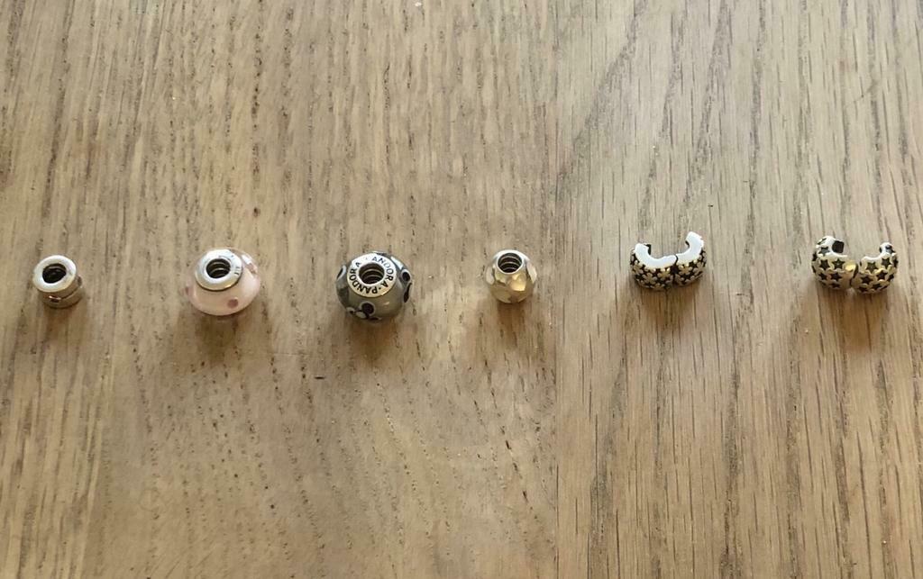 6 charms PANDORA, Zo goed als nieuw, Wit, Zilver