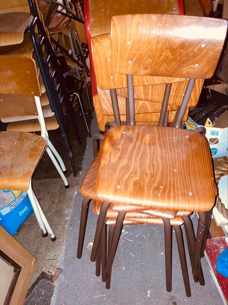 Vintage houten schoolstoelen nieuwe reeks 60 stuks, Antiquités & Art, Antiquités | Meubles | Chaises & Canapés, Enlèvement