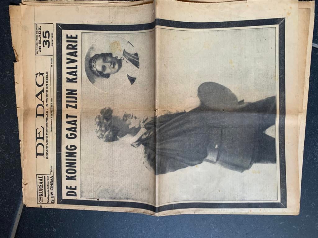 90 jaar Oude krant over koning en koningin van 1935, Verzamelen, Koningshuis en Royalty, Ophalen of Verzenden